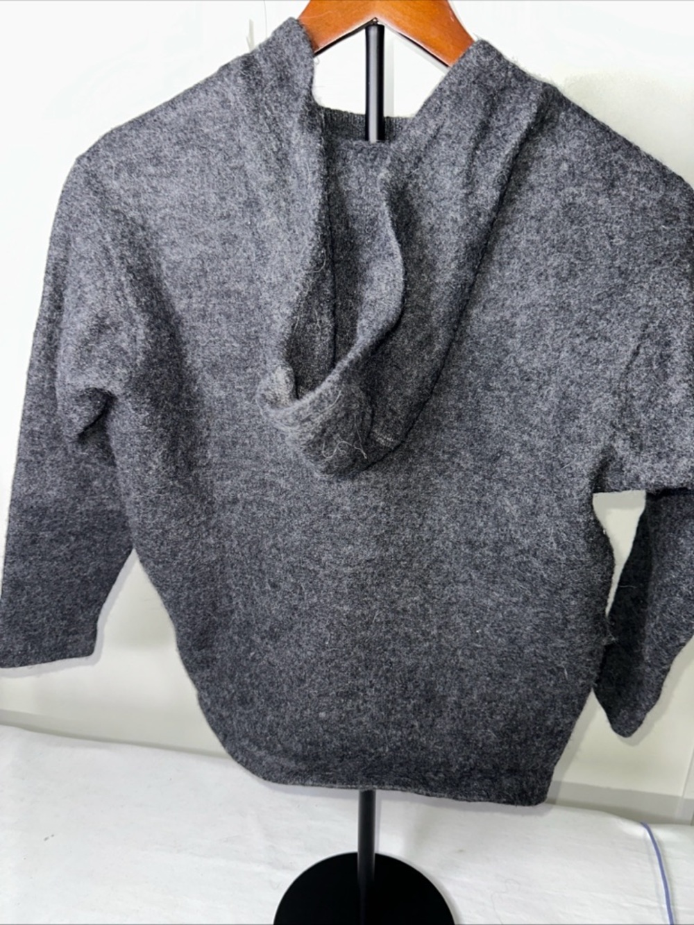 Boys Gray Paka Sweater Wool Blend - Classic Crew Neck - Picture 4 of 4